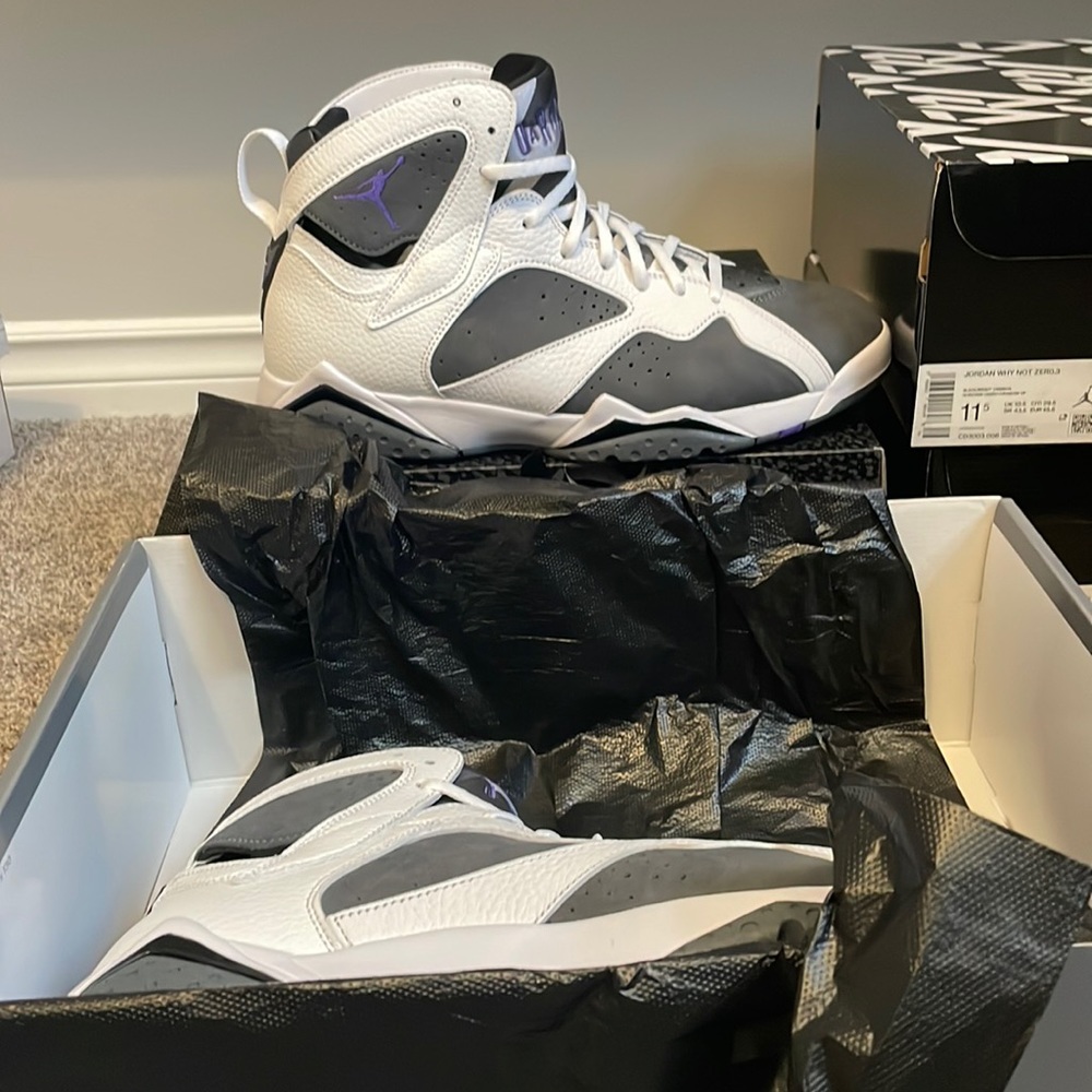Jordan VII 7 flint grey. White/varsity purple size 11.5